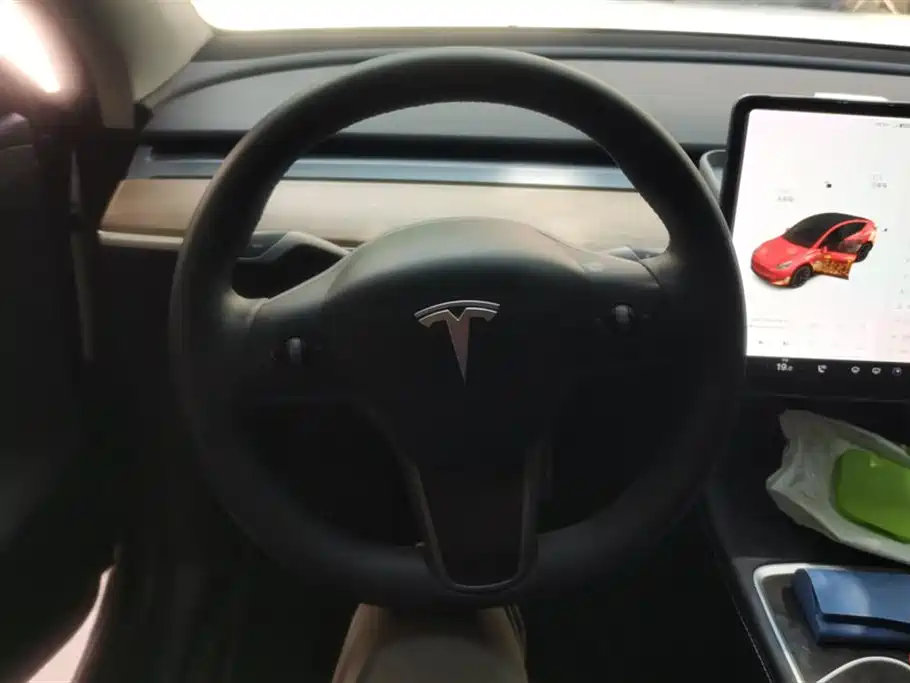 Tesla Model Y 2021 — фото 15