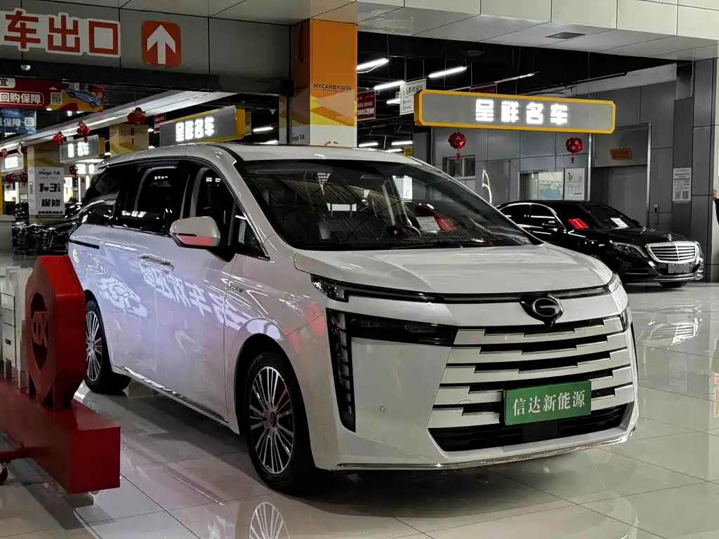 GAC Motor E8 PHEV 2024 — фото 3