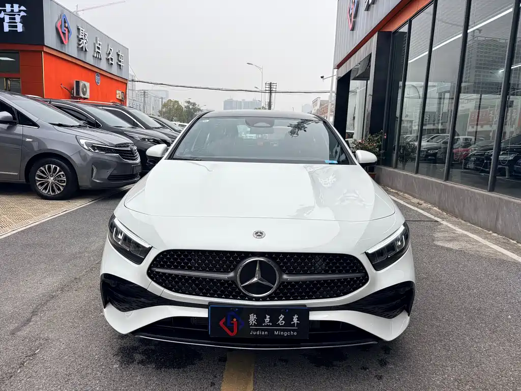 Mercedes-Benz A-Class 2025 — фото 2