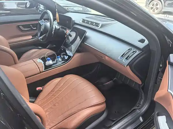 Mercedes-Benz S-Class 2021