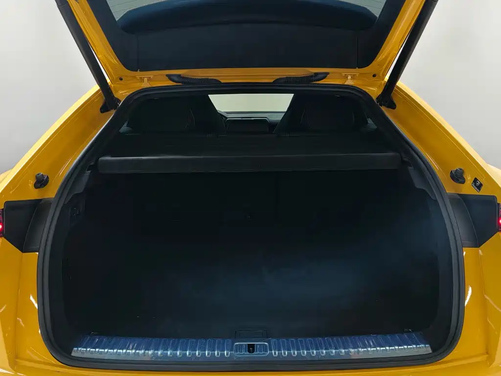 Lamborghini Urus 2022 — фото 17