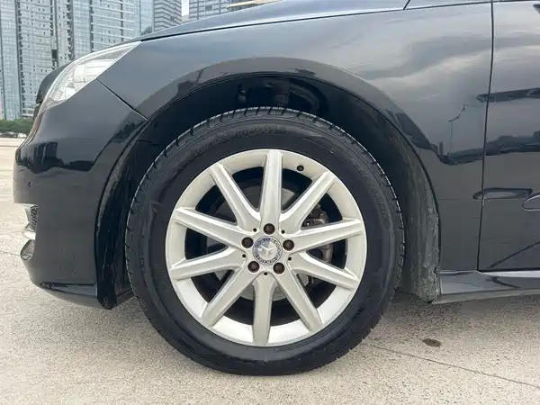 Mercedes-Benz R-Class 2012