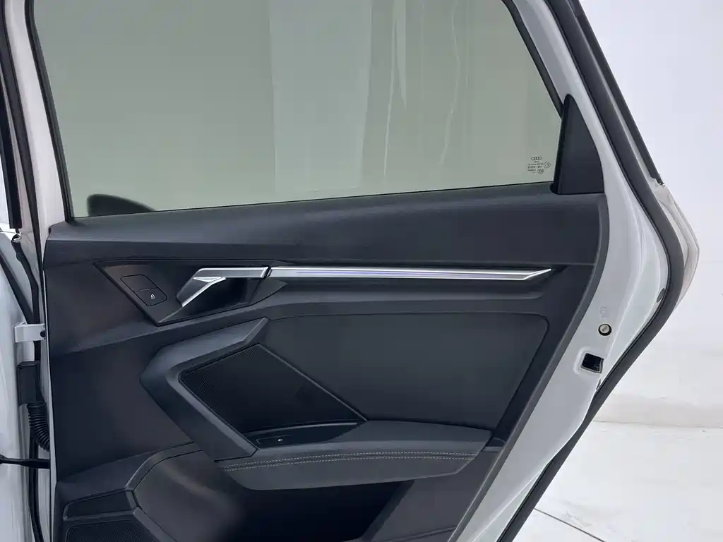 Audi A3 2022 — фото 27