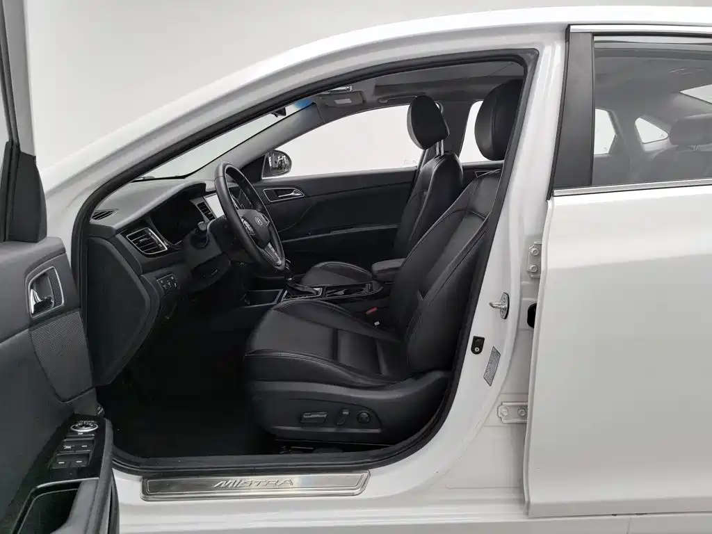 Hyundai Mistra 2015 — фото 10