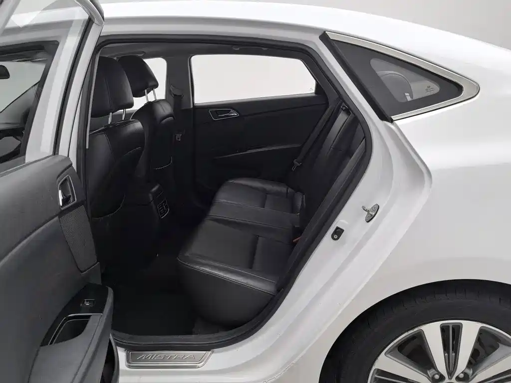 Hyundai Mistra 2015 — фото 15