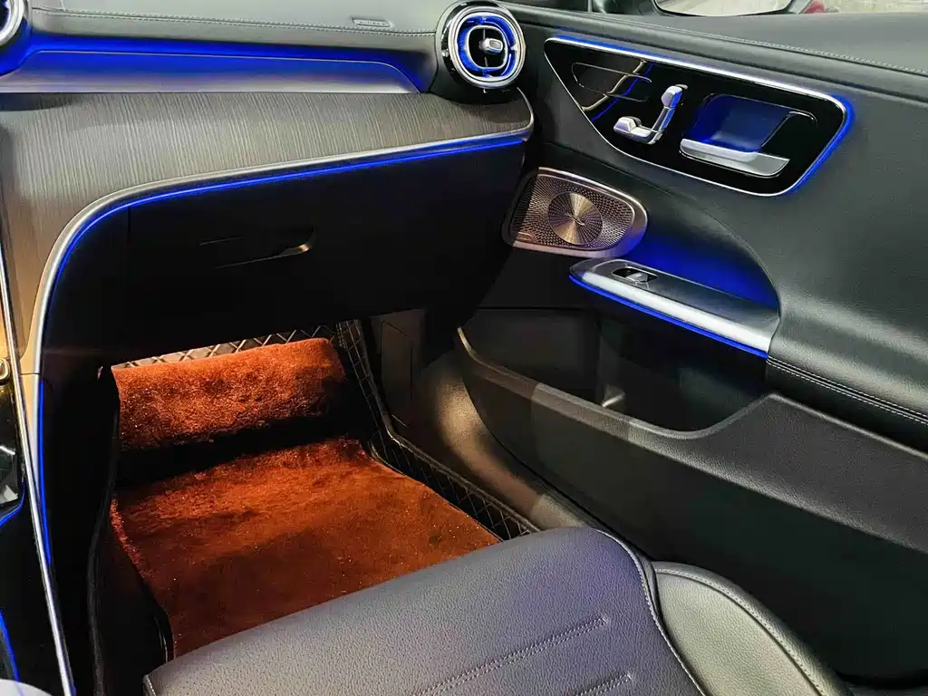 Mercedes-Benz C-Class 2023 — фото 14