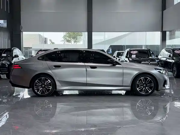 BMW 5 Series 2024