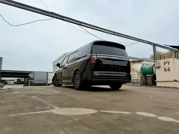 Zeekr 009 2023