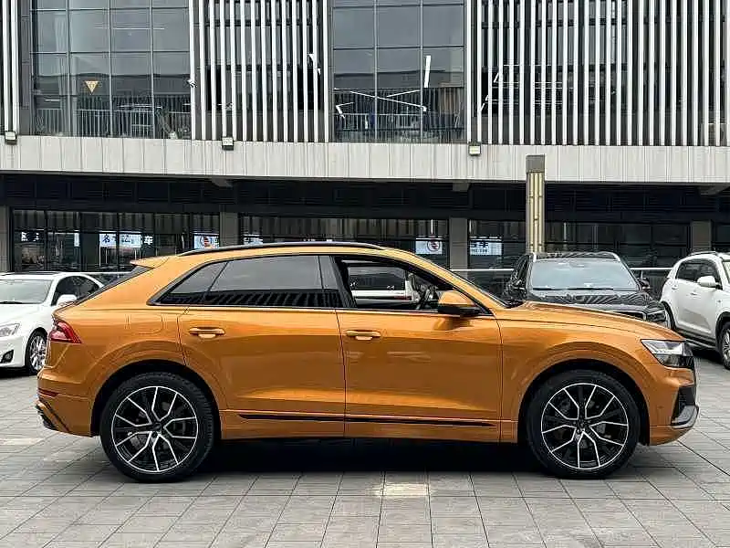 Audi Q8 2018 — фото 11