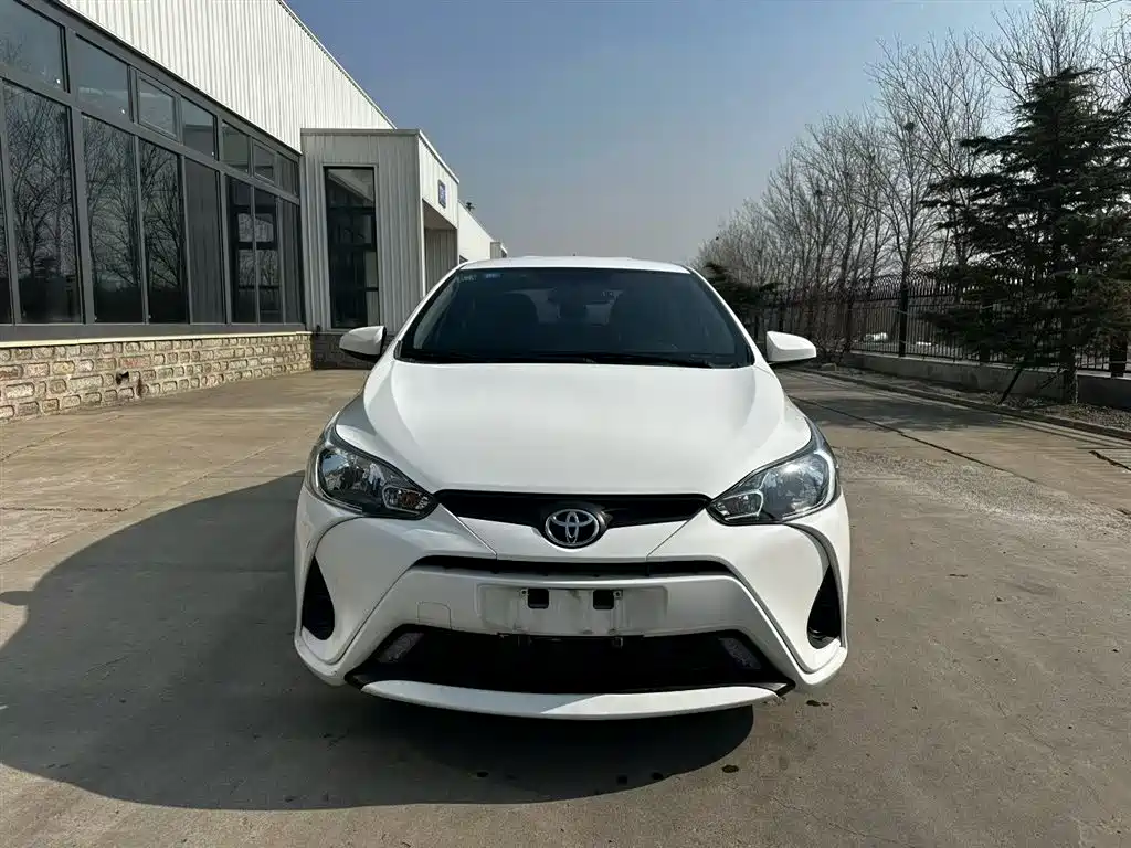 Toyota Yaris L 2019 — фото 23