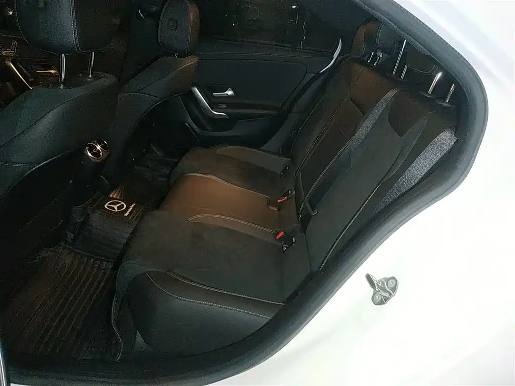 Mercedes-Benz A-Class 2020 — фото 14