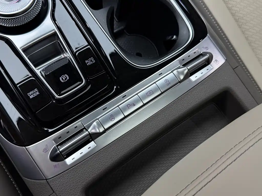 Kia Carnival 2022 — фото 17