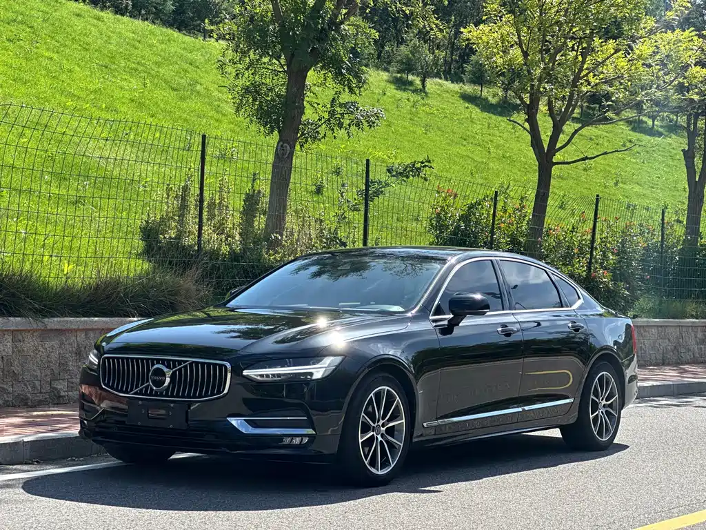 Volvo S90 2020 — фото 1