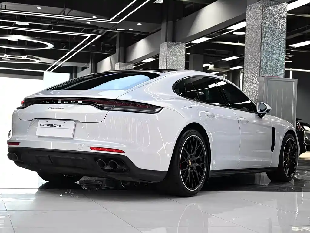 Porsche Panamera 2021 — фото 16
