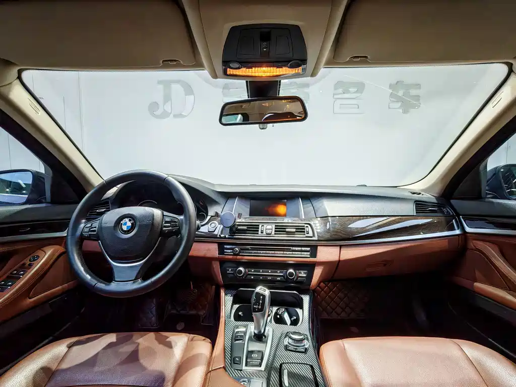 BMW 5 Series 2017 — фото 4
