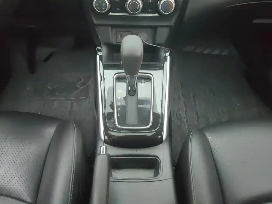 Nissan Sylphy 2019 — фото 16