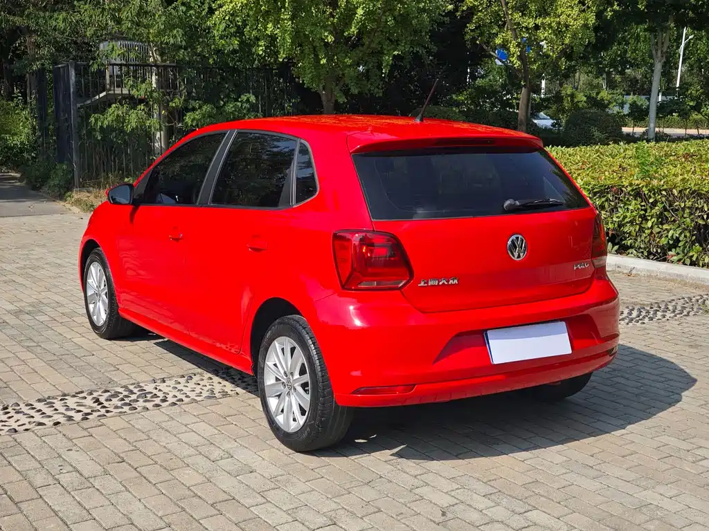 Volkswagen Polo 2015 — фото 10
