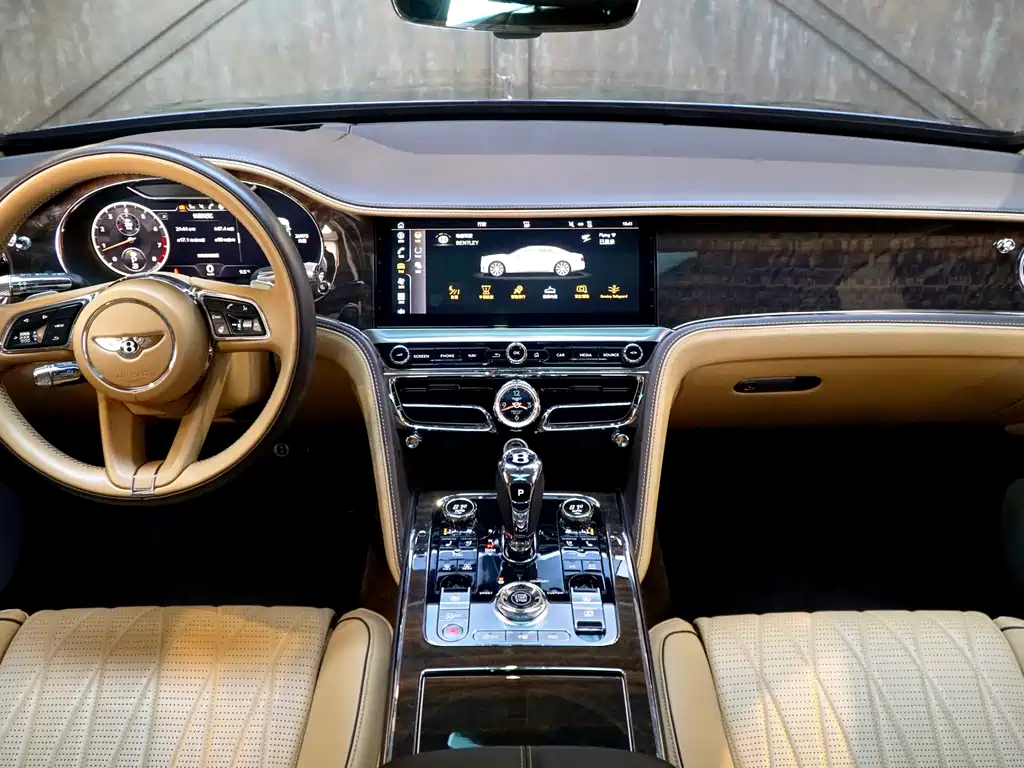 Bentley Flying Spur 2023 — фото 2