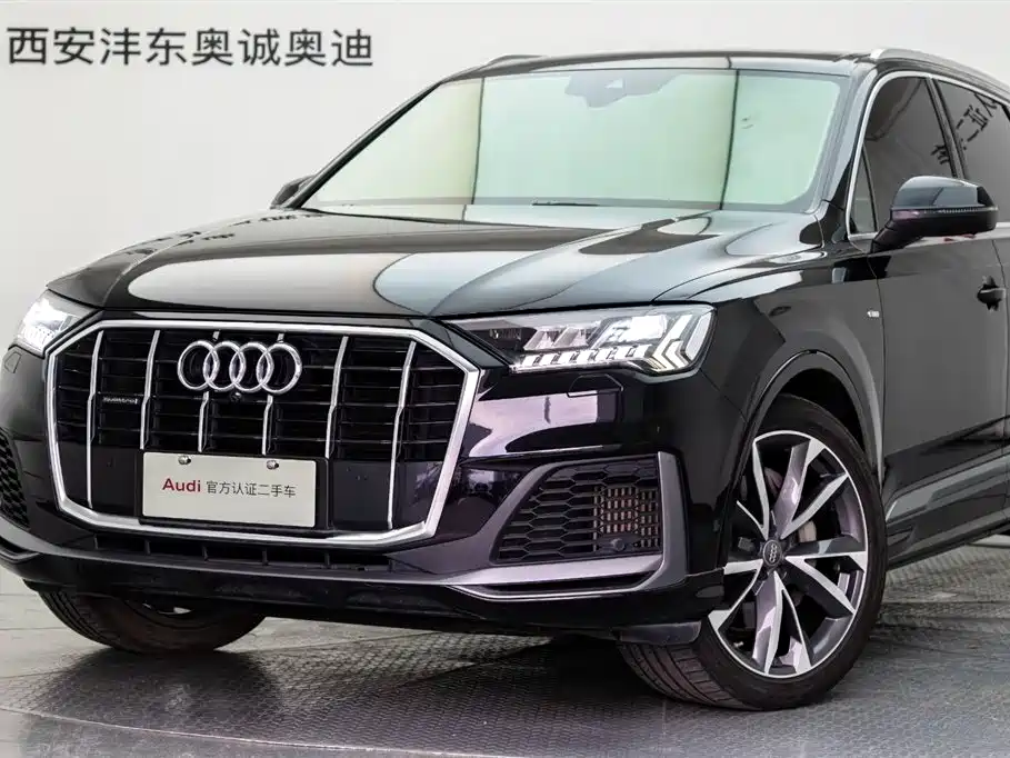 Audi Q7 2020 — фото 22