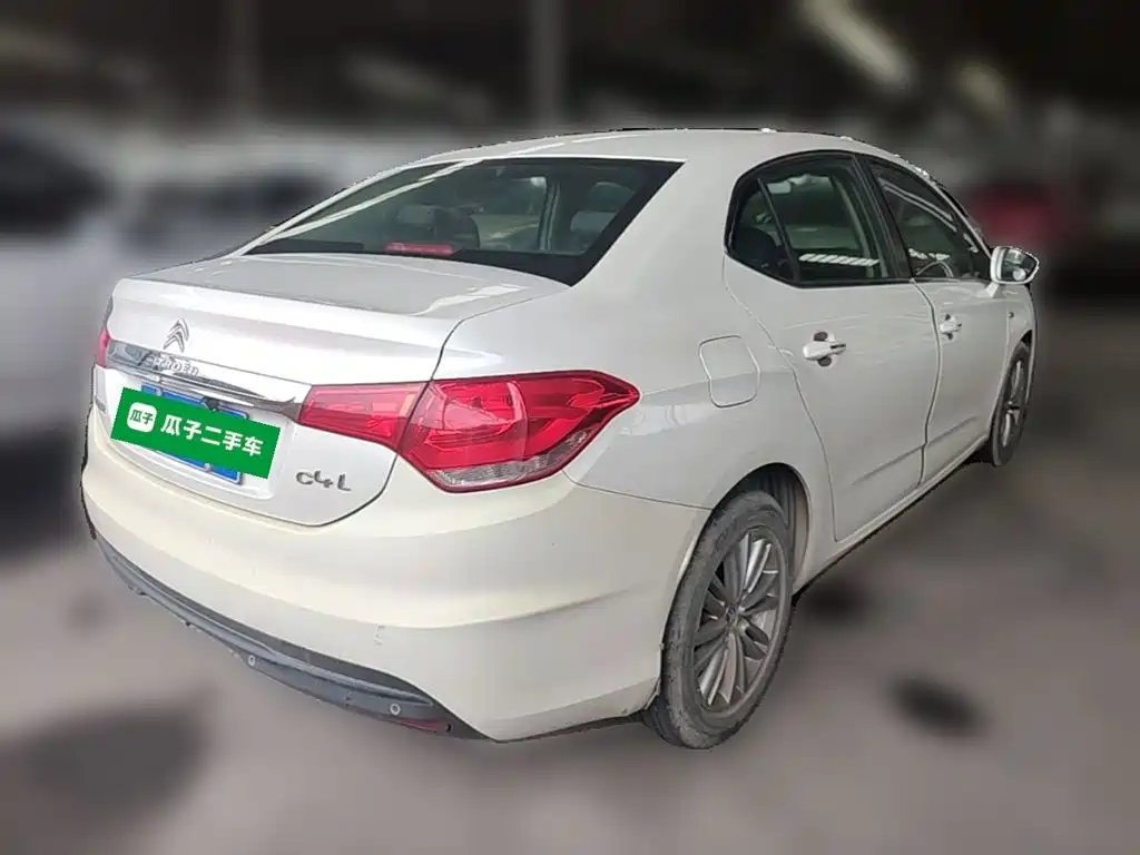 Citroën C4L 2015 — фото 12