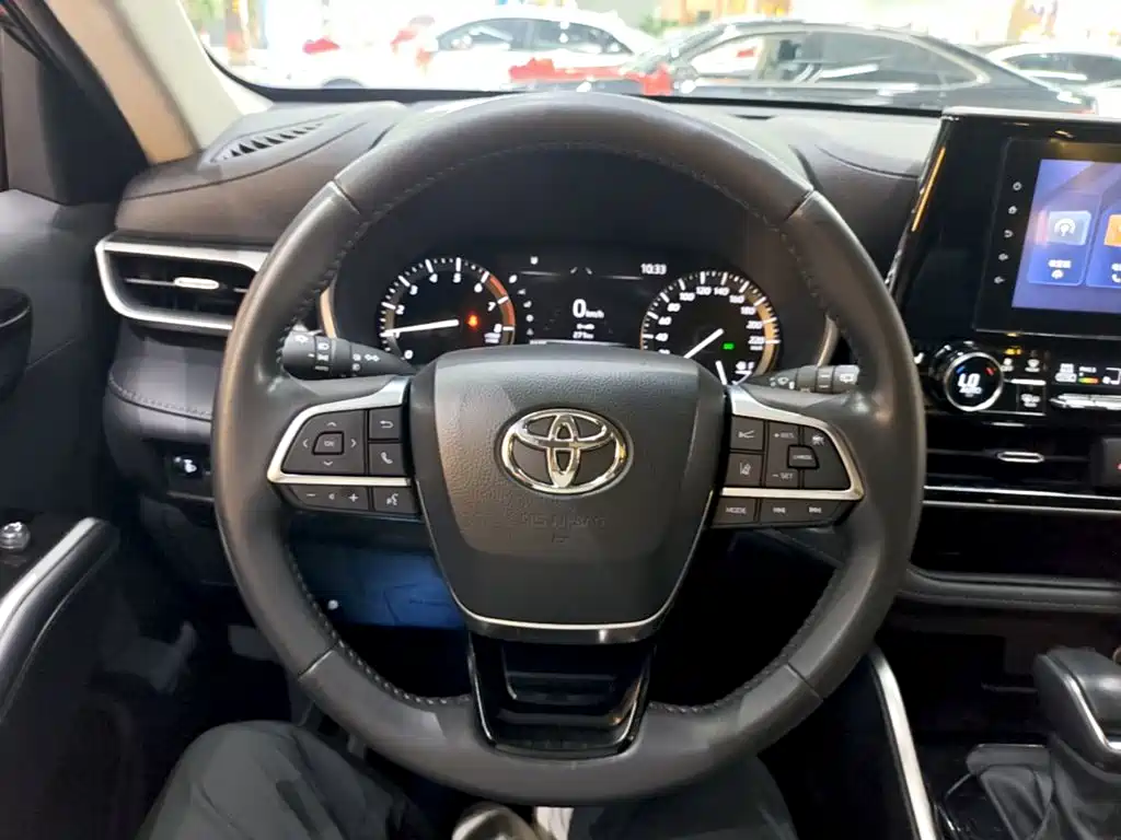 Toyota Highlander 2024 — фото 11