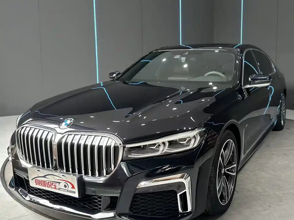 BMW 7 Series 2022 — фото 1