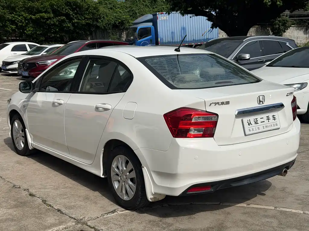 Honda City Classic 2015 — фото 7