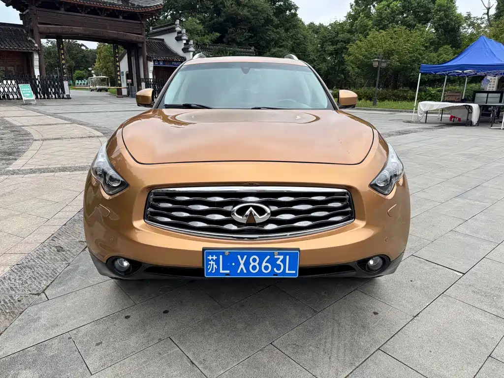 Infiniti FX 2011