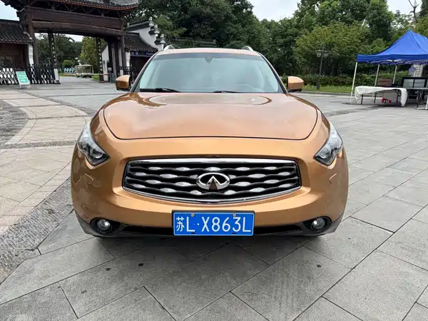 Infiniti FX 2011