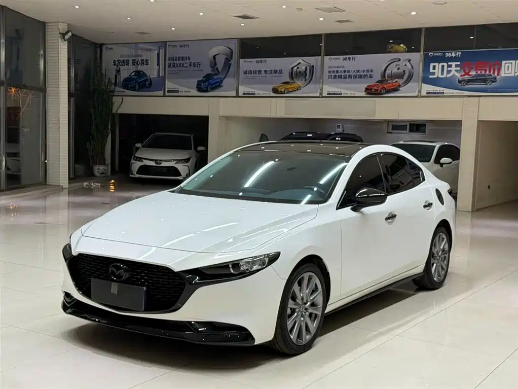 Mazda 3 Axela 2021