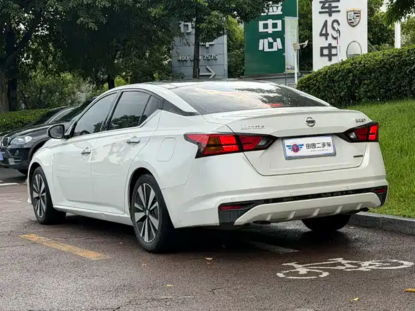 Nissan Teana 2022
