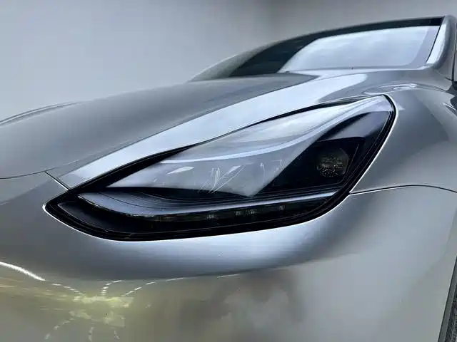 Tesla Model Y 2024 — фото 19