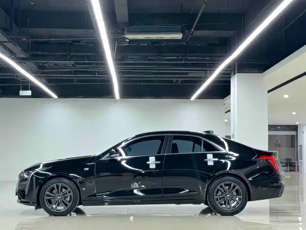 Cadillac CT4 2024