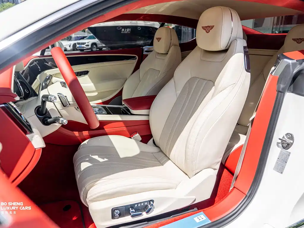 Bentley Continental 2023 — фото 17