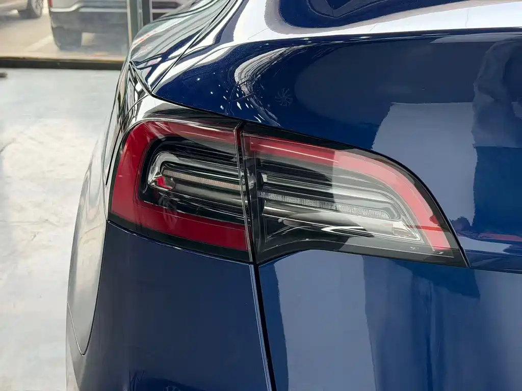 Tesla Model Y 2021 — фото 12