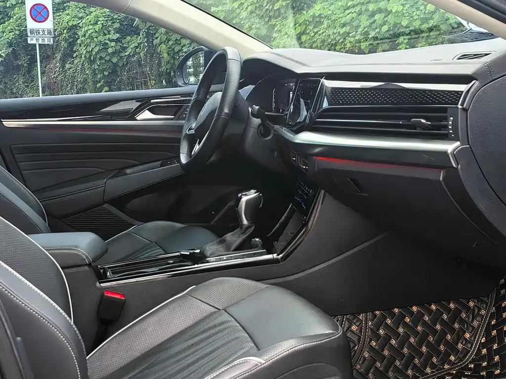 Volkswagen Passat 2023 — фото 12
