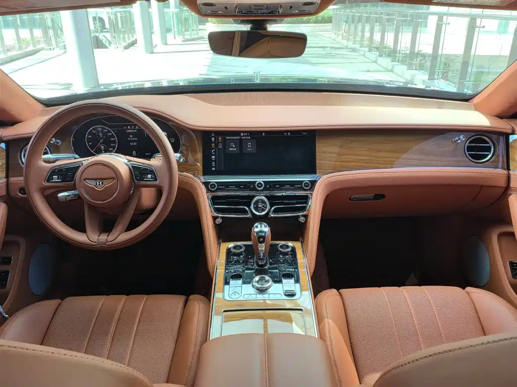 Bentley Flying Spur 2022 — фото 13