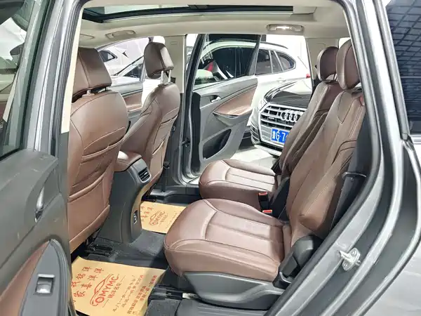 Buick GL6 2019
