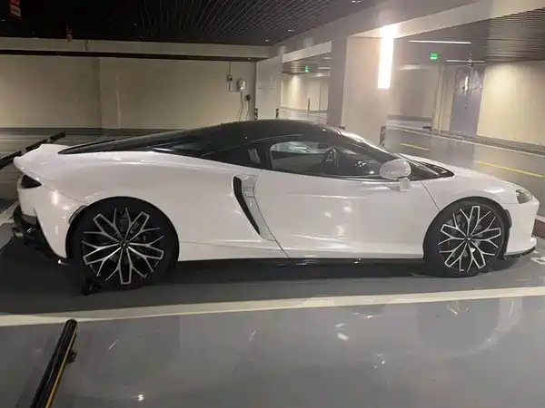 McLaren GT 2019
