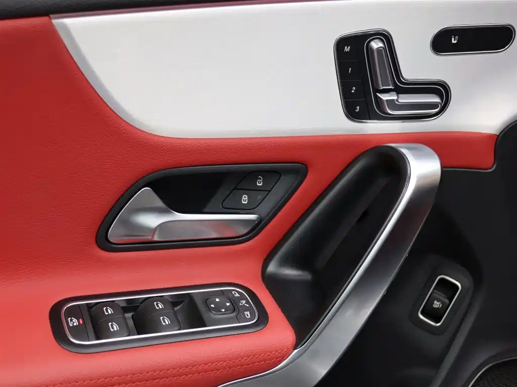 Mercedes-Benz CLA AMG 2022 — фото 26