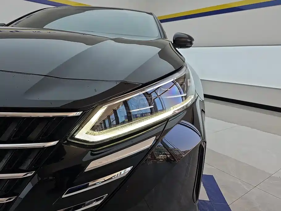 Nissan Teana 2024