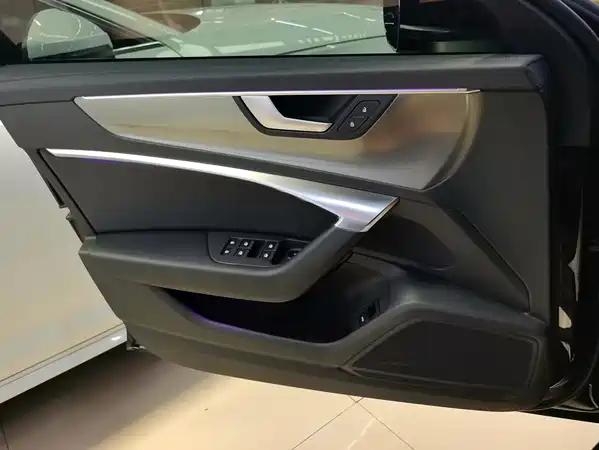 Audi A6L 2021