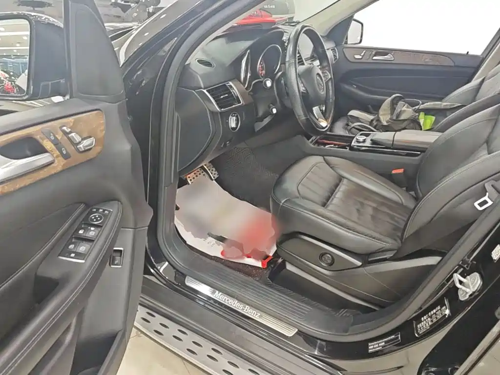 Mercedes-Benz GLE 2016 — фото 16