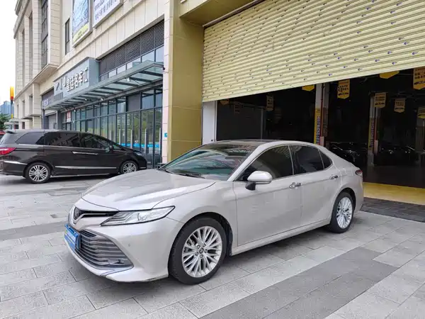 Toyota Camry 2019