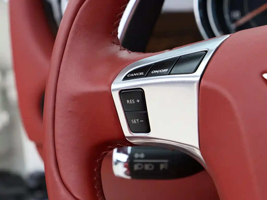 Bentley Continental 2019 — фото 13
