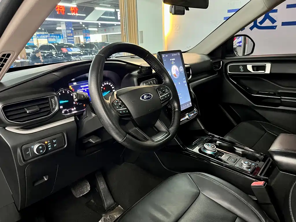 Ford Explorer 2021 — фото 10