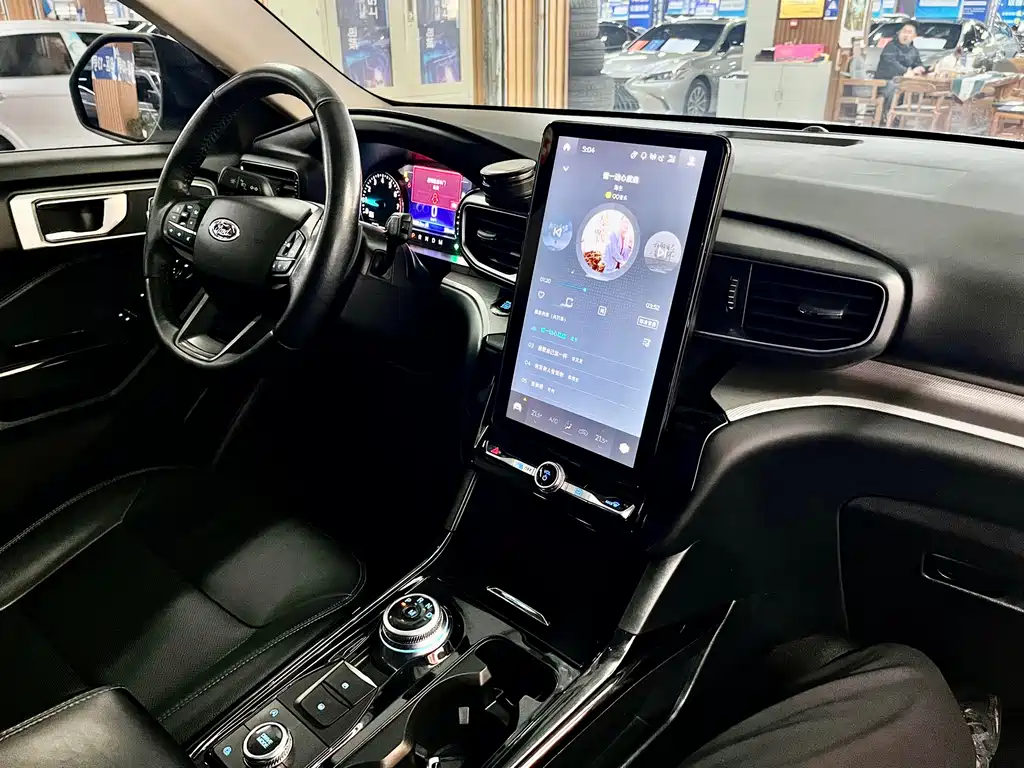 Ford Explorer 2021 — фото 16