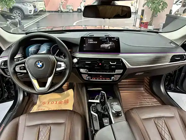 BMW 5 Series 2019