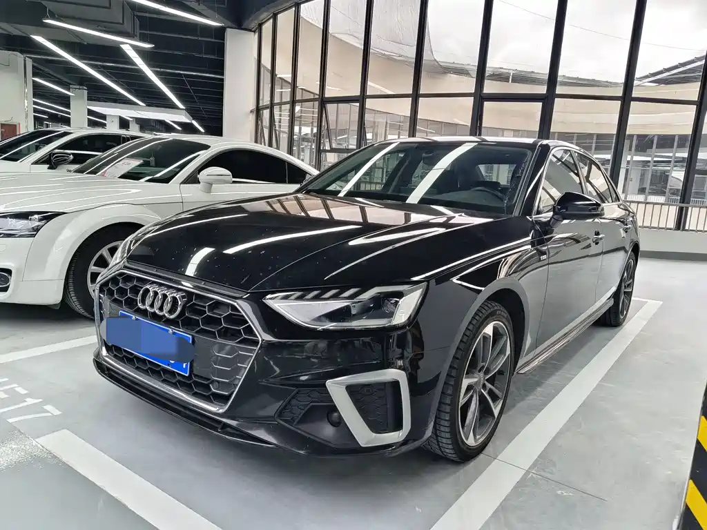 Audi A4L 2020 — фото 1