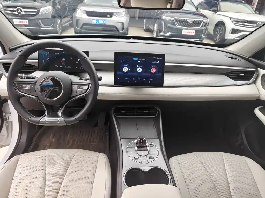 BYD Seal 05 DM-i 2025 — фото 6
